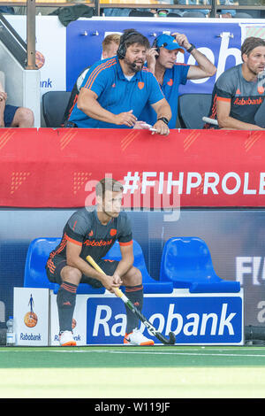 Amstelveen, Paesi Bassi. Il 28 giugno, 2019. Amsterdam, 28-04-2019, Hockey Pro League 2019 uomini. Luogo: Wagener Stadium. durante il gioco vs Belgio Paesi Bassi. Credito: Pro scatti/Alamy Live News Foto Stock