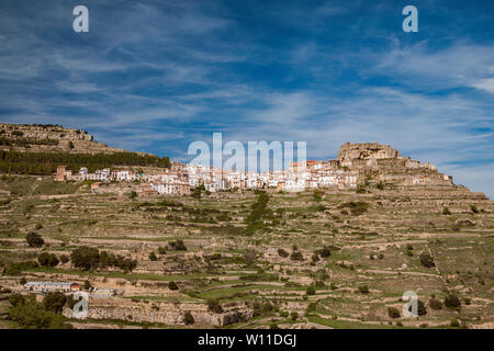 Ares del Maestrat, città di collina nella Serra de Vallivana Maestrat, regione, provincia di Castellon, Comunità di Valencia, Spagna Foto Stock