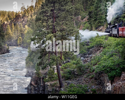 Durango & Silverton convoglio ferroviario rende il modo a Durango Colorado USA Foto Stock