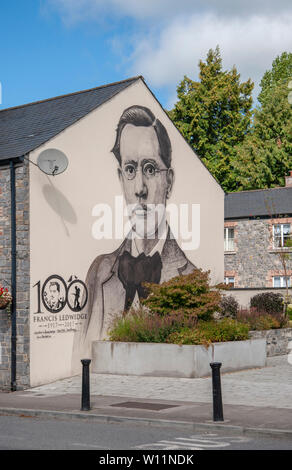 La Francis Ledwidge murale di Ciaran Dunlevy in Slane County Meath, Irlanda. Foto Stock