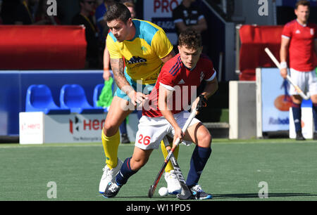 Blake Govers e James Gallo nel FIH Pro League Grand Final Australia vs Gran Bretagna il 28 giugno. 2019 a Amsterdam, Paesi Bassi. Credito: Ben Haeck/SCS/AFLO/Alamy Live News Foto Stock