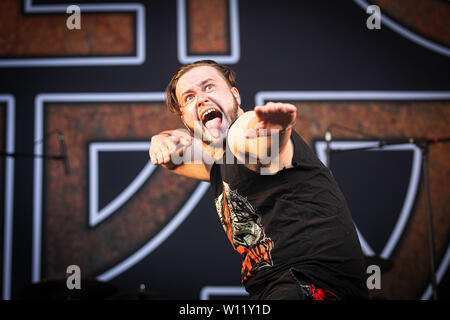 Copenaghen, Danimarca - Giugno 21st, 2019. Artiglieria aliena, l'heavy metal rock band da Nuova Zelanda, esegue un concerto dal vivo durante il danese heavy metal festival Copenhell 2019 a Copenaghen. Qui il batterista Enrico de Jong è visto dal vivo sul palco. (Photo credit: Gonzales foto - Pietro Troest). Foto Stock