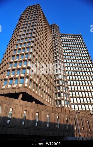 Immagini di Bootle edifici. Il Municipio,la Chiesa di Cristo e la triade edificio Plus St Chads Chiesa Kirkby e Huyton Chiesa Parrocchiale Huyton. Foto Stock