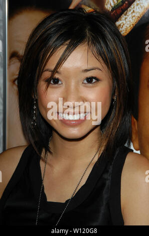 Brenda Song al 'Harold & Kumar vanno al castello bianco' evento promozionale tenutasi il Sunset Strip in West Hollywood, CA. L'evento ha avuto luogo giovedì, 22 luglio 2004. Foto di: SBM / PictureLux - Tutti i diritti riservati - Riferimento File # 33790-7146SBMPLX Foto Stock