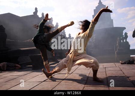 TONY JAA in ONG BAK 3 (2010) - Titolo originale: ONG-BAK 3-. Credito: IYARA FILMS/SAHAMONGKOLFILM CO. / Album Foto Stock