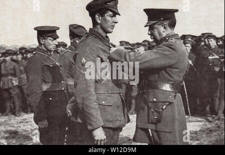 La decorazione di un canadese sul campo di battaglia Foto Stock