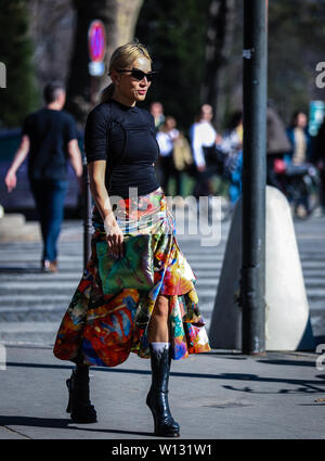 Parigi, Francia. 28 Feb, 2019. Tina Leung sulla strada durante la settimana della moda di Parigi. Credito: Mauro Del Signore/Pacific Press/Alamy Live News Foto Stock