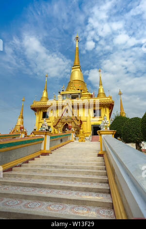 La famosa Pagoda Prachulamanee in Wat Khiriwong, Nakhon Sawan Provincia, Thailandia. Foto Stock