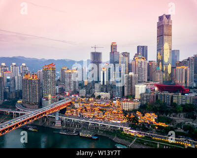 Vista aerea della grotta Hongya, Chongqing Foto Stock