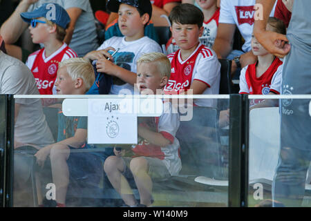 OLDENZAAL, 29-06-2019, Stadio Vondersweijde, stagione 2019 / 2020, olandese Friendly, Ajax tifosi durante la partita Ajax - Aalborg BK. Foto Stock