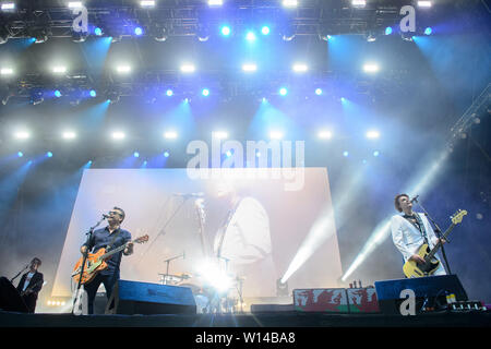 29.06.19 Il manic street predicatori eseguire presso il Castello di Cardiff Foto Stock