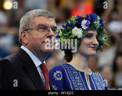 Thomas Bach, presidente del Comitato Olimpico Internazionale attende al presente le medaglie alla ginnastica, durante il giorno dieci del European Games 2019 a Minsk. Foto Stock