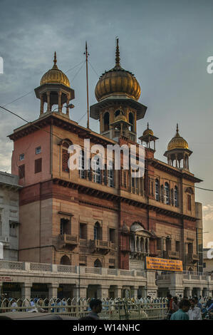 08-giu-2004 Gurdwara Sri Guru Sis Ganj Sahib in Chandni Chowk Delhi India Foto Stock