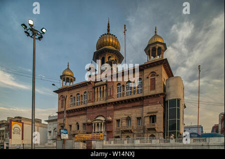 08-giu-2004 Gurdwara Sri Guru Sis Ganj Sahib in Chandni Chowk Delhi India Foto Stock