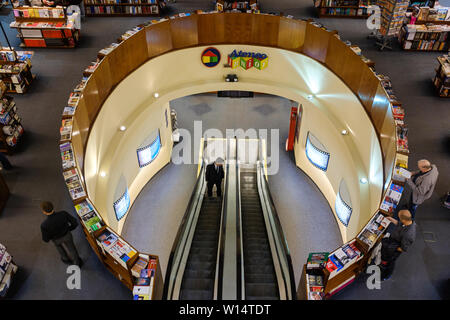 BUENOS AIRES, Argentina - circa agosto 2017: interni di El Ateneo Grand Splendid Bookstore. La libreria è considerato uno dei più belli boo Foto Stock