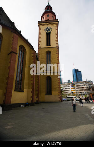 Sain. Chiesa di Caterina in Hauptwache Plaza, Francoforte sul meno, Germania Foto Stock