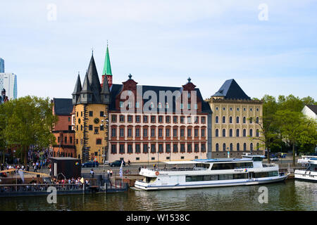 Tour in barca sul fiume meno, Francoforte sul meno, Germania Foto Stock