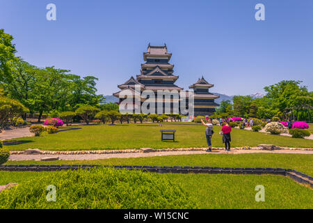 Matsumoto - 25 Maggio 2019: vista frontale del castello di Matsumoto, Giappone Foto Stock