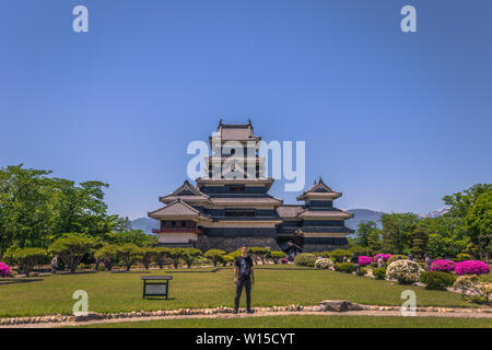 Matsumoto - 25 Maggio 2019: vista frontale del castello di Matsumoto, Giappone Foto Stock