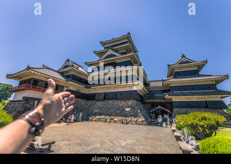 Matsumoto - 25 Maggio 2019: vista frontale del castello di Matsumoto, Giappone Foto Stock