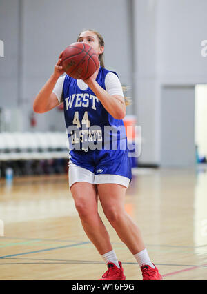 Azione di basket presso il Washington State 2A e 3A TUTTE LE Star Game in Liberty Lago, Washington. Foto Stock