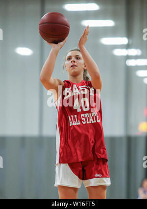 Azione di basket presso il Washington State 2A e 3A TUTTE LE Star Game in Liberty Lago, Washington. Foto Stock