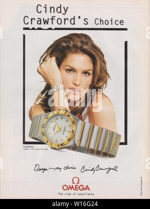 Poster pubblicitari orologio Omega, la rivista 1997, Cindy Crawford's Choice slogan pubblicitario, creative OMEGA annuncio da anni novanta Foto Stock