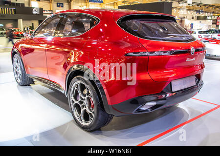 Poznan, Polonia, Mar 2019 Alfa Romeo Tonale concetto prototipo di automobile, Poznan International Motor Show, il Centro Stile PHEV concept Alfa Romeo Auto SUV Foto Stock