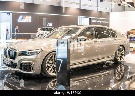 Poznan, Polonia, Mar 2019 BMW Serie 7 berlina M760Li xDrive, Poznan International Motor Show, 6 gen, G12, 7er limousine prodotta da BMW Foto Stock