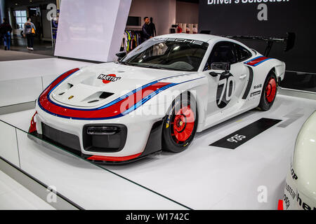 Poznan, Polonia, Marzo 2019 Porsche 935 racing bolid, Poznan International Motor Show, Porsche 935/19 race car con Martini, Mobil1, Michelin annuncio Foto Stock