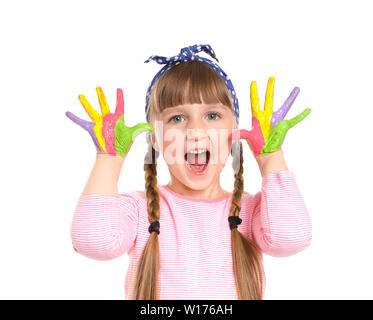 Carino bambina con le mani di vernice su sfondo bianco Foto Stock