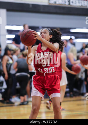 Azione di basket presso il Washington State 2A e 3A TUTTE LE Star Game in Liberty Lago, Washington. Foto Stock
