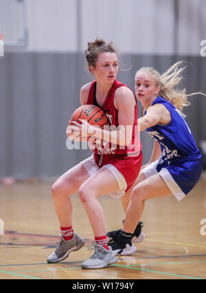 Azione di basket presso il Washington State 2A e 3A TUTTE LE Star Game in Liberty Lago, Washington. Foto Stock