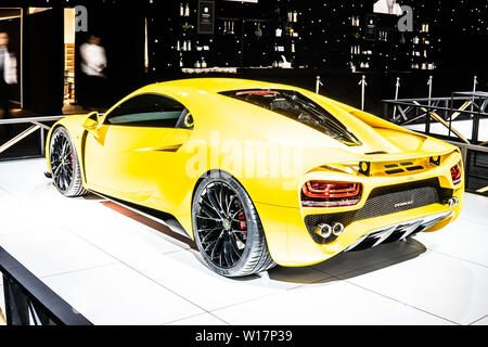 Bruxelles, Belgio, Jan 18, 2019: giallo metallico Noble M500 supercar britannica a Bruxelles Motor Show, prodotta da Noble Automotive Ltd Foto Stock