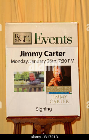 New York, Stati Uniti d'America. Il 26 gennaio, 2009. Atmosfera al libro firma di POSSIAMO AVERE LA PACE IN TERRA SANTA presso Barnes & Noble Quinta Avenue. Credito: Steve Mack/Alamy Foto Stock