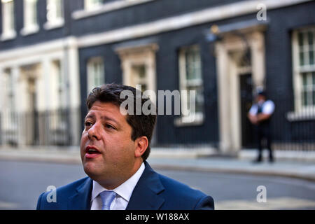 Fabian Picardo su Downing Street a Londra. Il 30 agosto 2013. Regno Unito. Foto Stock