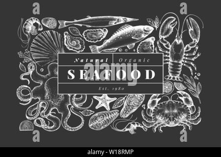 Pesce e frutti di mare modello di progettazione. Disegnata a mano illustrazione vettoriale su chalk board. Può essere utilizzata per la Progettazione menu, imballaggio, ricette, etichetta, mercato del pesce, Illustrazione Vettoriale