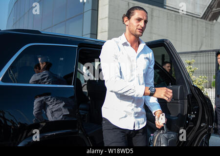 Adrien Rabiot della Juventus arriva a Stadio Allianz prima le visite mediche a Torino, in Italia il 1 Luglio 2019 Foto Stock