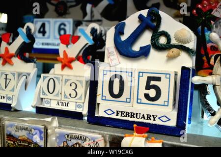 Vendita di souvenir caratteristici in NESSEBAR - Mar Nero - Bulgaria Foto Stock