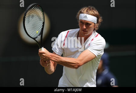 Londra, Regno Unito. Il 1 luglio 2019. Alexander Zverev, Germania, 2019 Credit: Allstar Picture Library/Alamy Live News Foto Stock