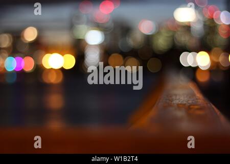 Bokeh di fondo dietro il nodo di corda in Docklands, Londra, Inghilterra, Regno Unito Foto Stock