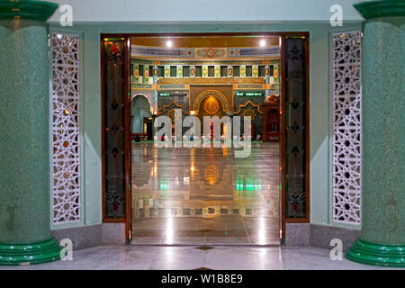 Masjid Raya Al Azhom moschea, Tangerang, Banten, Indonesia Foto Stock