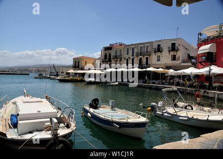 Vista del vecchio porto di Rethimno, Creta, Grecia. Foto Stock