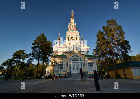 La Cattedrale di ascensione, Panfilov Park. Almaty. Il Kazakistan Foto Stock