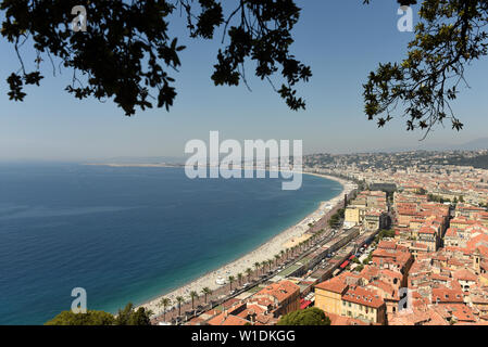 Vista aerea sulla spiaggia e il lungomare di Nizza, Francia Foto Stock