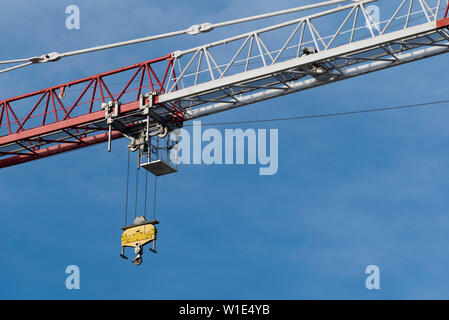 Un grande fiocco, Trolley e il gancio di una gru a torre in Australia Foto Stock