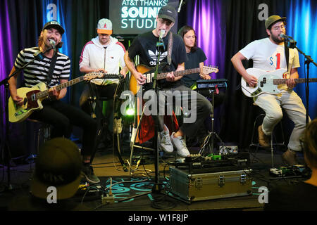 BALA CYNWYD, PA - luglio1 :Hembree visita Radio 104,5 performance studio Bala Cynwyd, Pa 1 luglio 2019 Credito : Star Shooter/MediaPunch Foto Stock