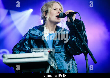 Roskilde, Danimarca. Il 1 luglio 2019. Il cantante norvegese Hoy La esegue un concerto dal vivo durante il danese music festival Roskilde Festival 2019. (Photo credit: Gonzales foto - Malthe Ivarsson). Foto Stock