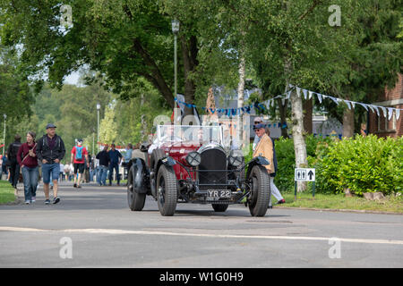 1927 vintage Bentley auto a Bicester Heritage Centre super evento scramble. Bicester, Oxfordshire, Inghilterra. Foto Stock