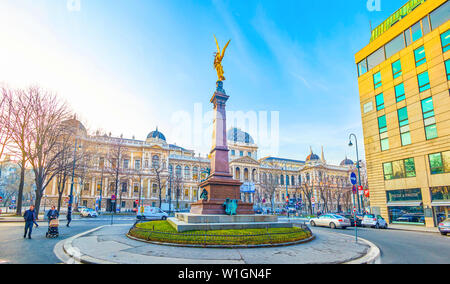 VIENNA, Austria - 18 febbraio 2019: la vista panoramica su Liebenberg monumento con il Golden Angel e Università di Vienna sullo sfondo di Fe Foto Stock